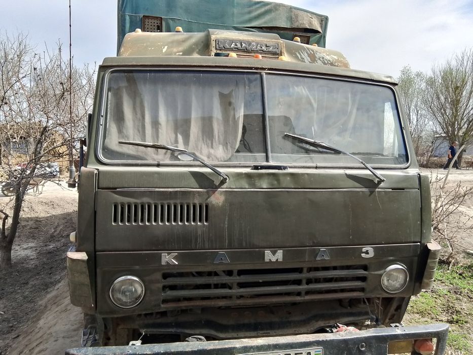 Kamaz sotiladi sastaniya yaxshi kelishamz yashil rangli balon yangilan