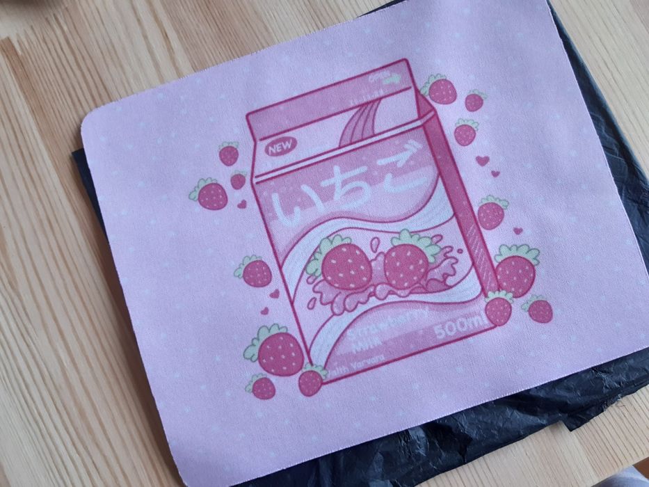 продам пенал, коврик для мышки, подставки