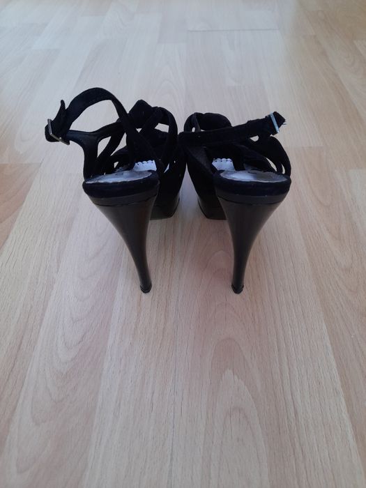 На ток Zara, Daris