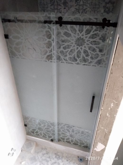 200 $ душкабина стеклянных  10 мм прозрачный  стекло+зеркала и ромбик