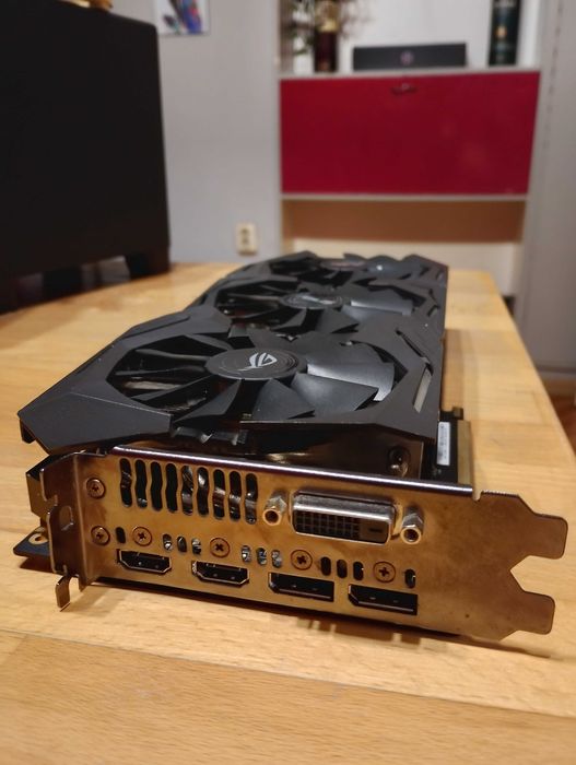 1080 ti rog strix 11gb
