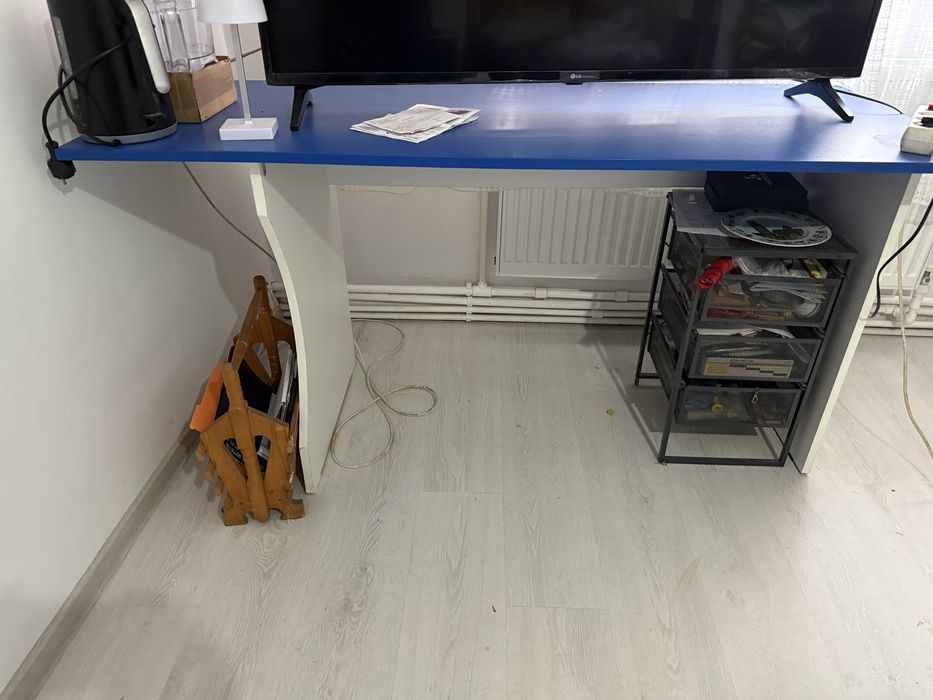 Set mobilier camera dulap + birou Se vinde tot sau pe bucati