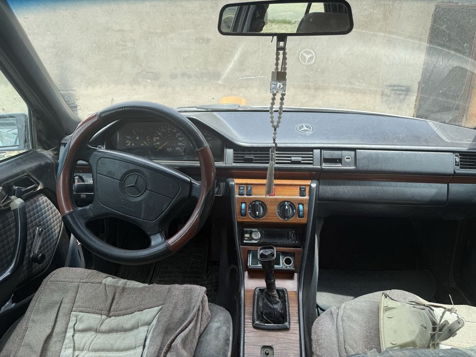 Капот, Крыло Мерседес w124.