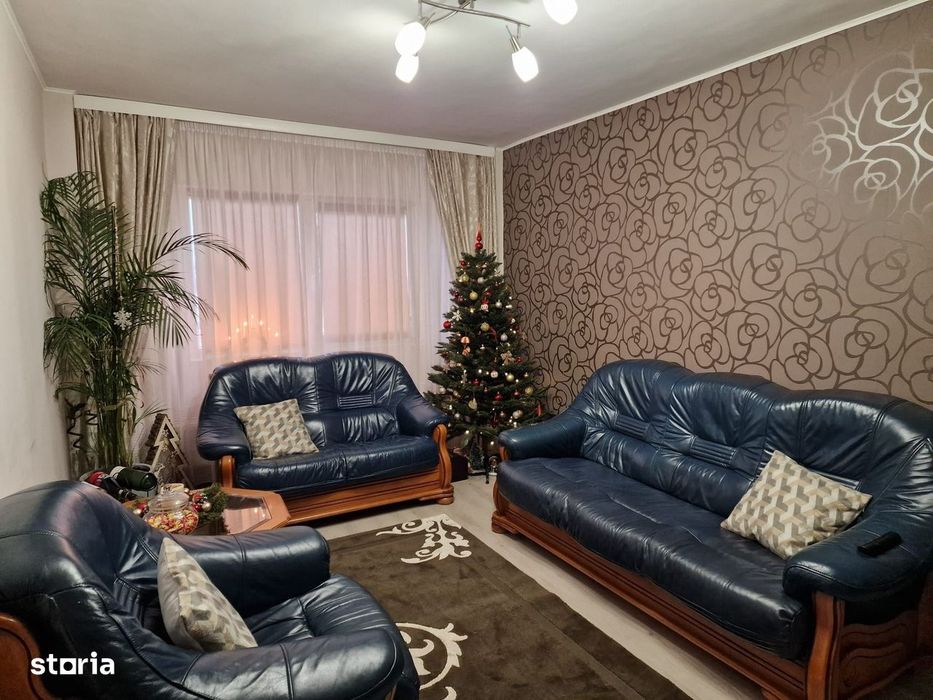 Apartament decomandat cu 2 camere, etaj intermediar, Astra, Brasov — fotografia 1