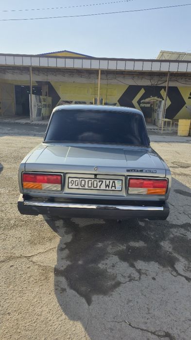 Vaz 2107 sotiladi