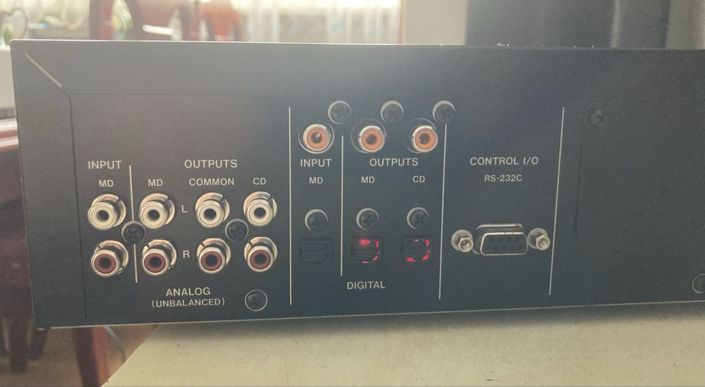 Проигрыватель CD и MD от TASCAM MD-CD1МКIII