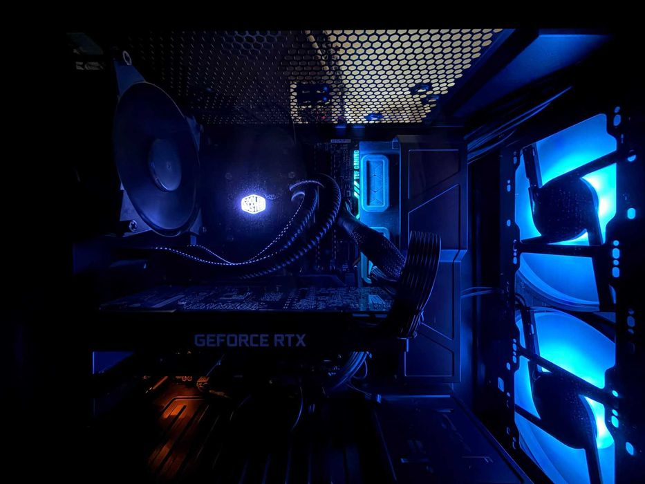 Компютър RTX 2070 Super, i7 9700K, 16 GB RAM