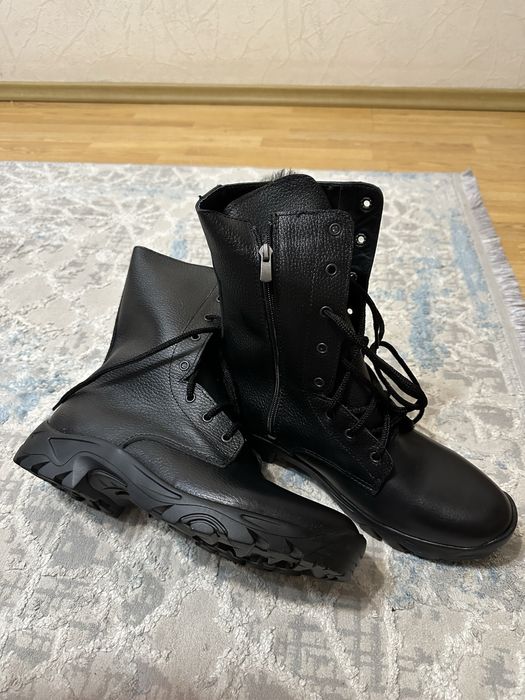 2-зимных берцы новый продам