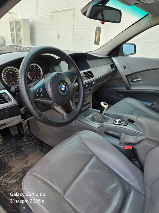 BMW 530.