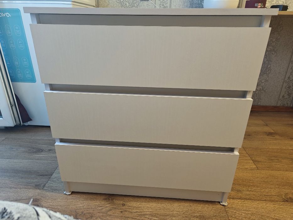 Продам белый комод