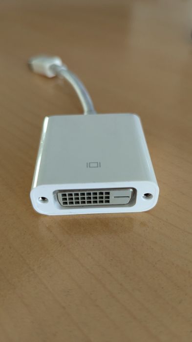 Apple Mini Display port към DVI адаптер