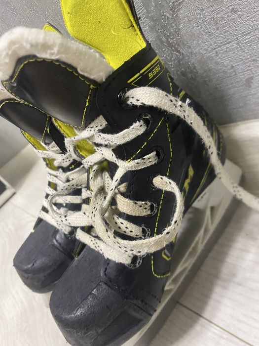 Продам коньки Размер 29.5