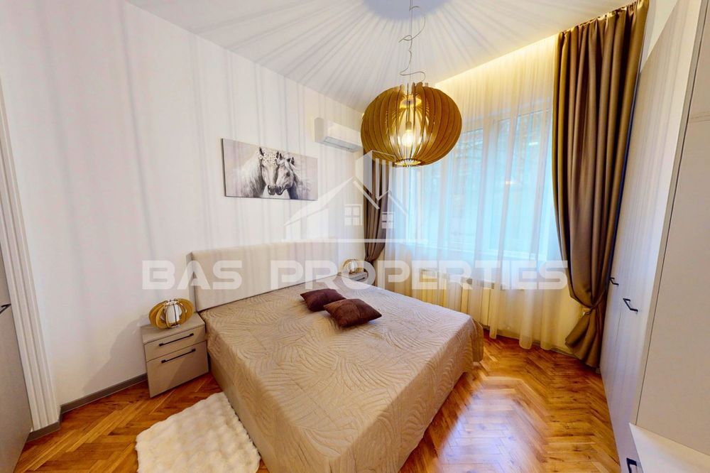 Продава се Тристаен апартамент в София, Център - 90 кв.м за 2805 €/кв.м - Снимка #6