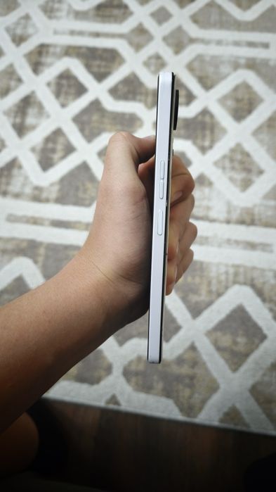Tecno Camon 19 Pro Mondrian edition Обмен
