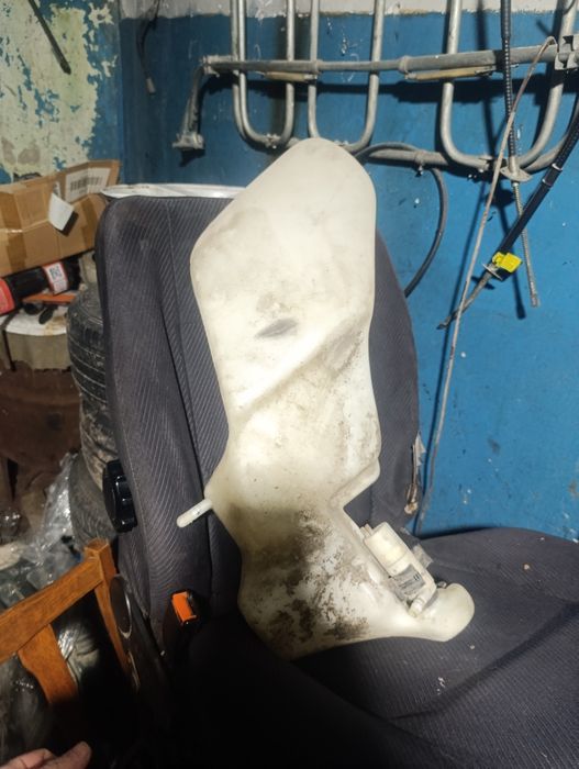 Бачок омывателя Ауди