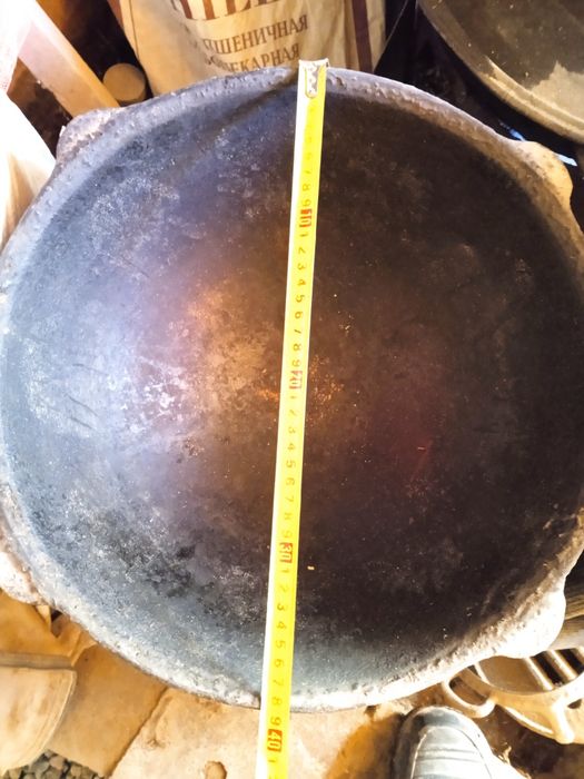 Продается чугунный казан