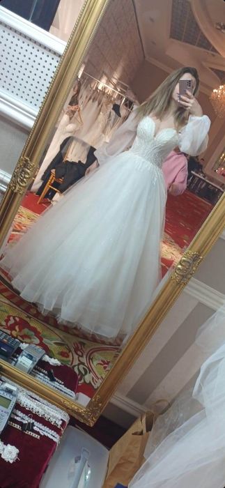 Vând rochie de mireasă