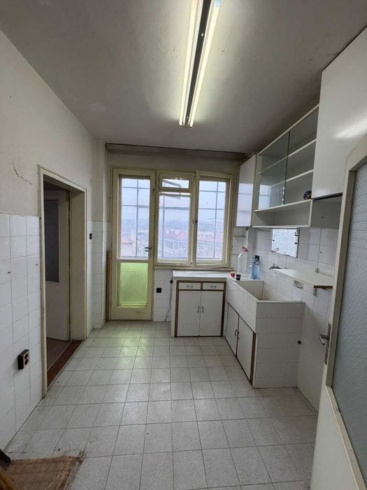 Многостаен апартамент в центъра на Разград