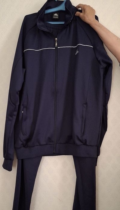 Спортивный костюм