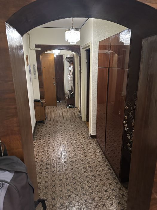 Apartament 3 camere-De Inchiriat