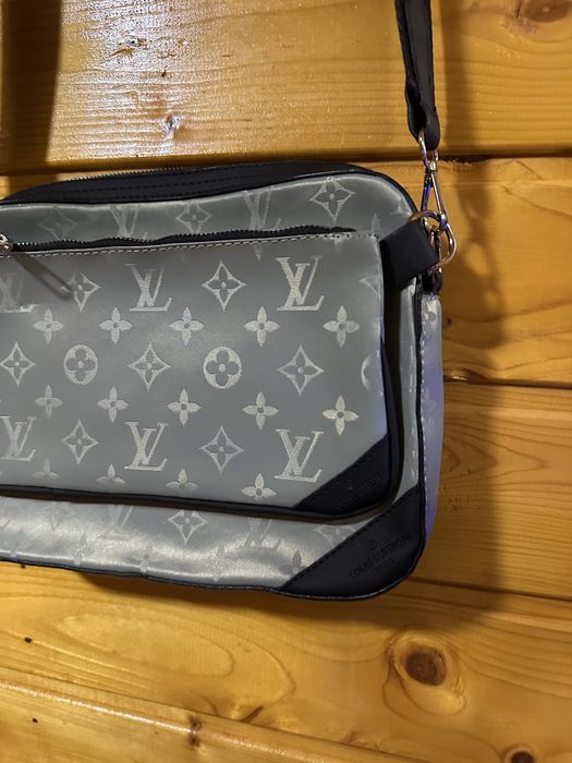 Borseta LV noua trimit rapid