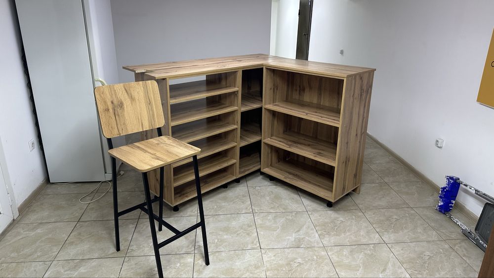 Стойка ресепшен !