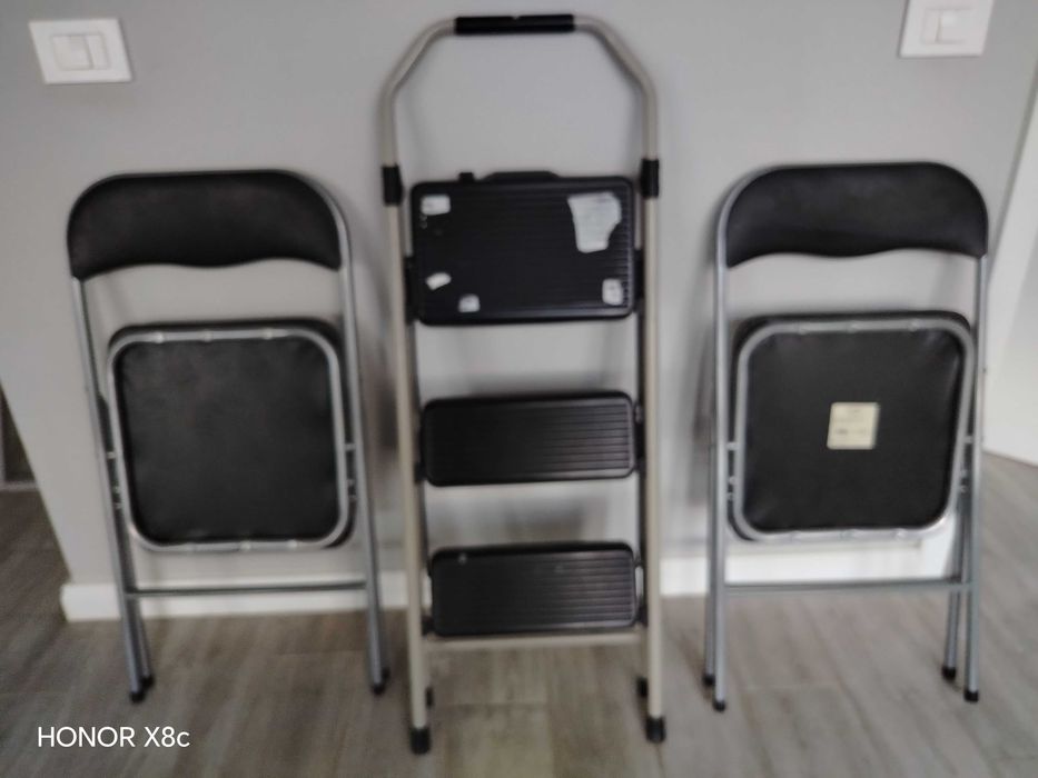 Scaune și scara pliabile