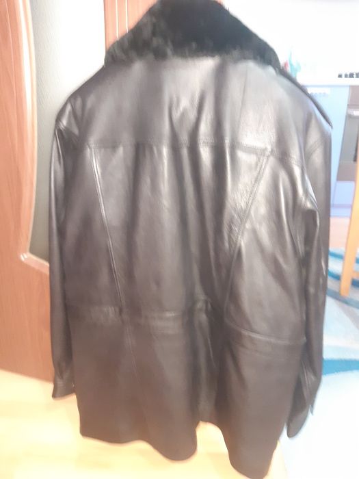 Мъжка  шуба, естествена кожа с подплата, ново. размер XL.