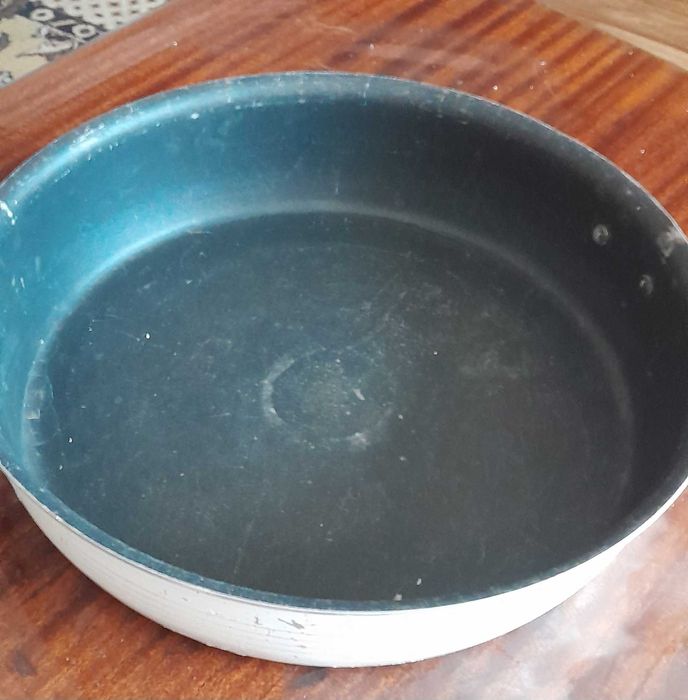 Продам посуду разную.