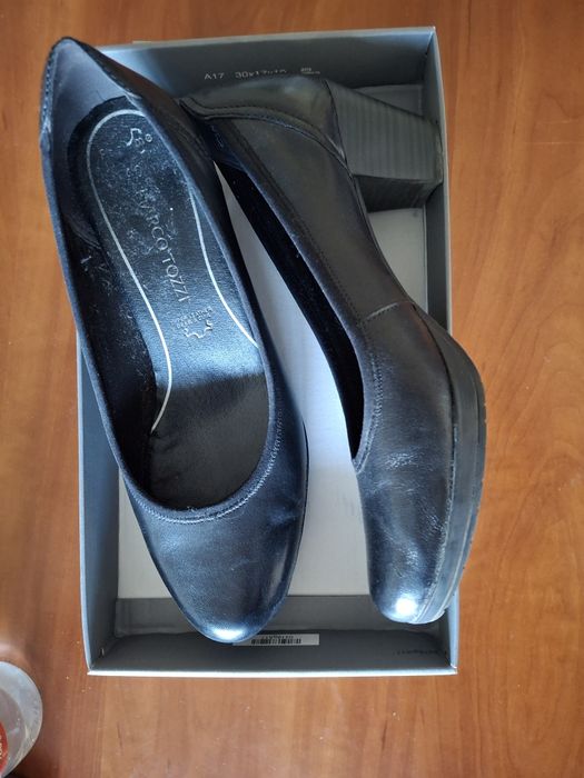 Дамски обувки - официални и ежедневни