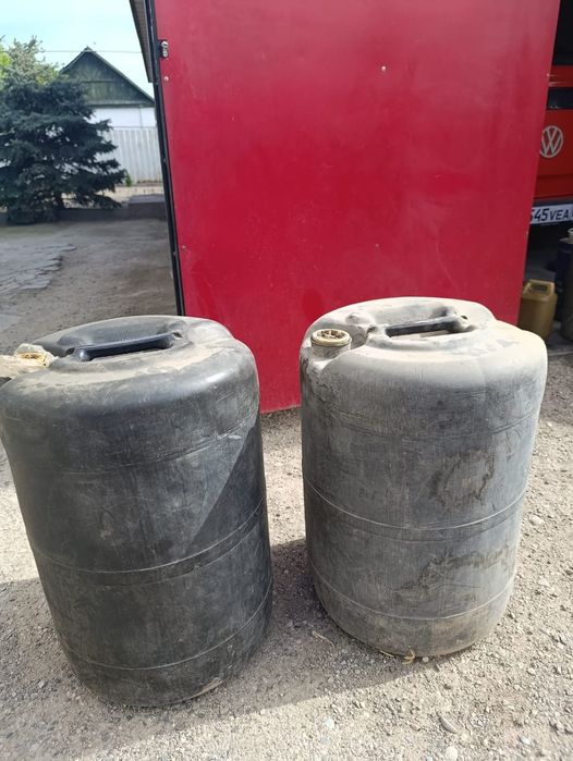 Продам канистры под бензин