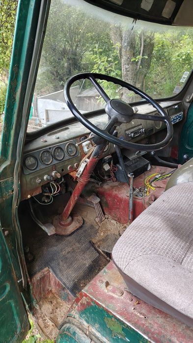 Продавам УАЗ 451