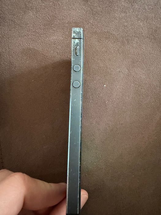 iPhone 5 ,16GB -С нова батерия