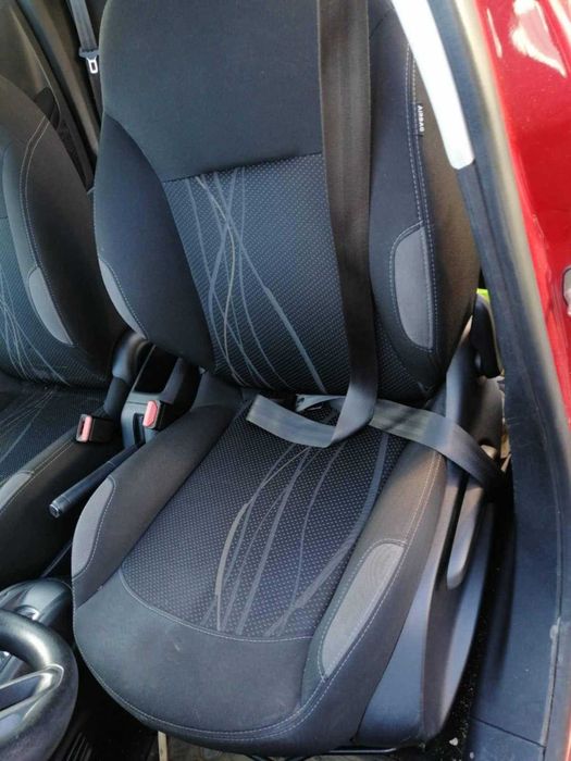 Пежо 208 , 1,4 хди . На части