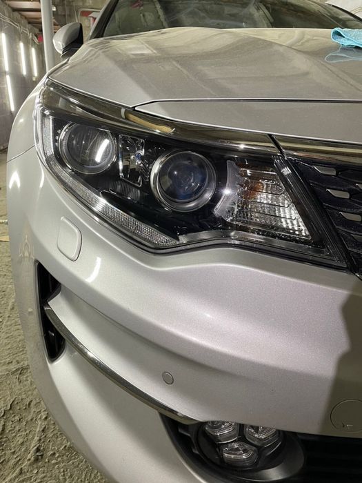 Стекла Фары Киа К5 / Kia K5