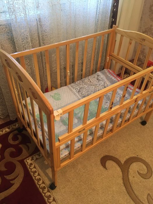 Детски манеж кровать