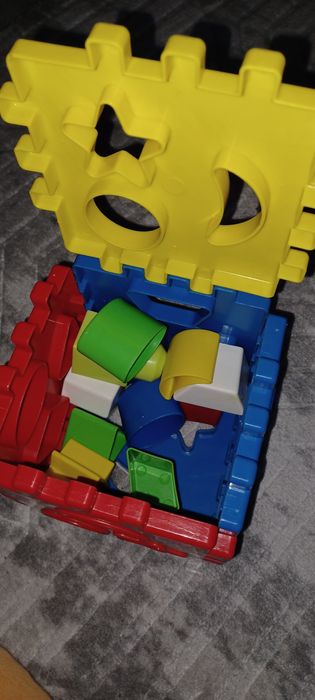 Продавам играчки