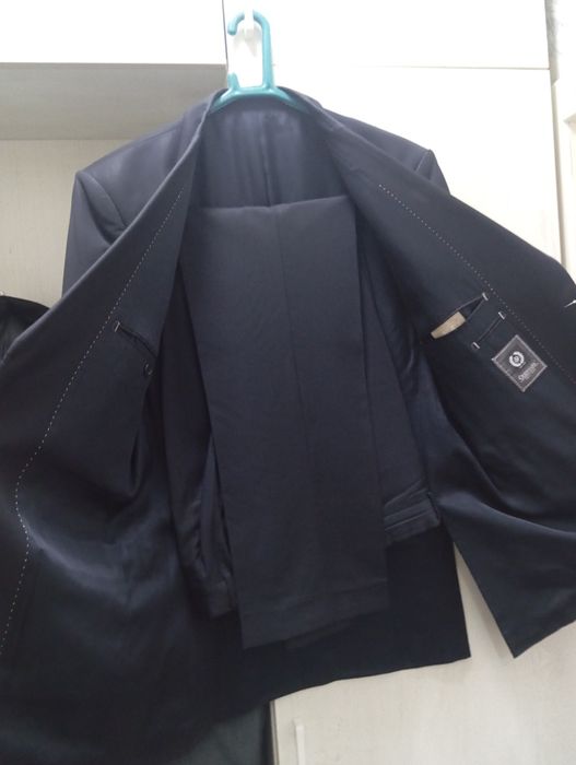 Продажа классического костюма