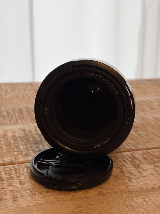 Obiectiv Sony E 18-200mm F3.5-6.3 OSS LE (SEL18200LE) - stabilizare optica