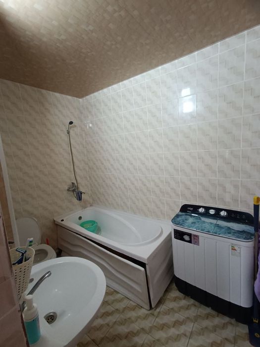 Квартира сотилади Ойбек 4-мактаб ёнида