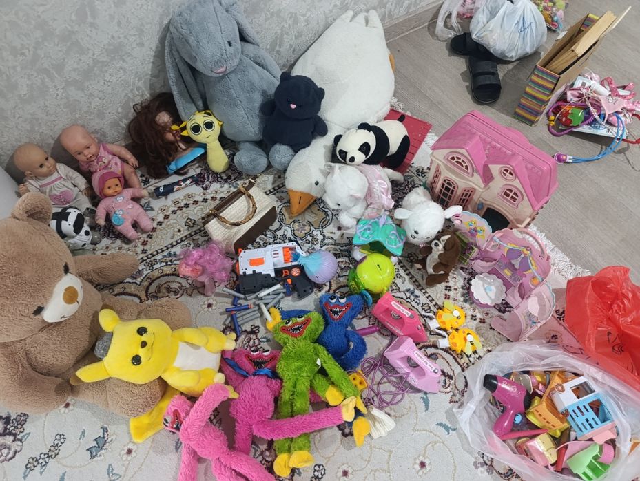Продам игрушки разные
