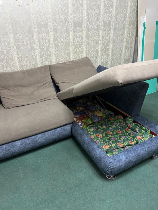продам диван углавой