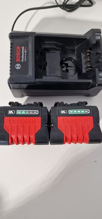 Baterii + încărcător Bosch expert an 2026 5.5ah