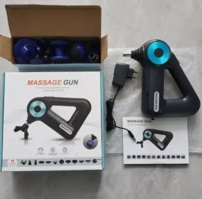 Портативный массажёр Massage Gun с 12 насадками