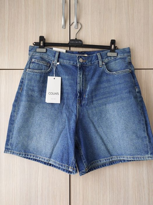 Нови дамски къси дънки на Colins Размер Л.

Цен