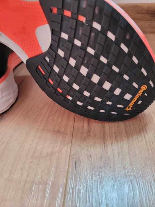 Маратонки Adidas,Nike-38 номер