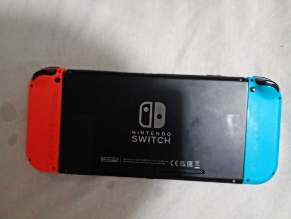 Consola Nintendo Switch+Joc+CardSdXC