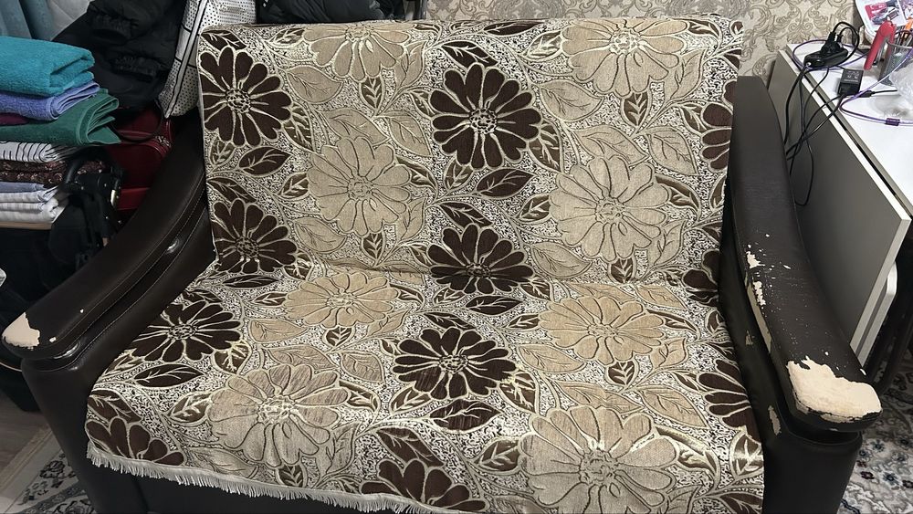 Диван среднего качества