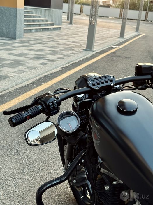 Harley Davidson Sportster XL883N Iron