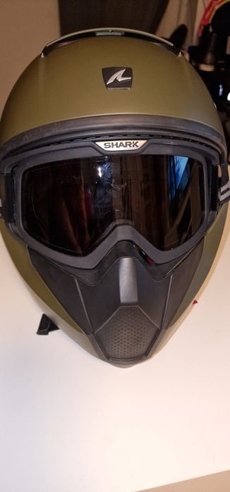 Casca Shark Vancover